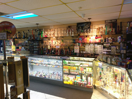 Tobacco Shop «Recked Smoke Shop», reviews and photos, 8216 W Waters Ave, Tampa, FL 33615, USA