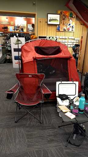 Camping Store «REI», reviews and photos, 1338 San Pablo Ave, Berkeley, CA 94702, USA