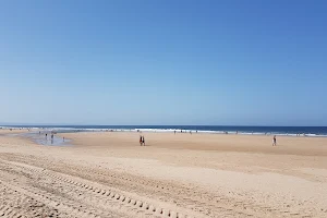 Praia da Cornélia image