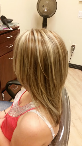 Hair Salon «X-Elle Hair Studio», reviews and photos, 200 SW 8th St Suite B, Ocala, FL 34471, USA