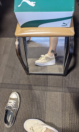 Shoe Store «DSW Designer Shoe Warehouse», reviews and photos, 2771 Town Center Blvd, Crestview Hills, KY 41017, USA