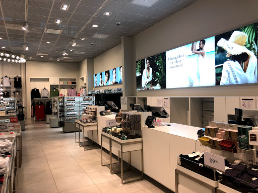 Clothing Store «H&M», reviews and photos, 11401 NW 12th St, Miami, FL 33172, USA