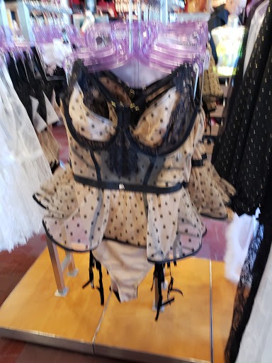 Lingerie Store «Hustler Hollywood», reviews and photos, 1038 Lebanon St, Monroe, OH 45050, USA