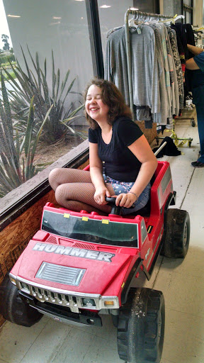 Thrift Store «Super Thrift Store», reviews and photos, 815 N Oxnard Blvd, Oxnard, CA 93030, USA