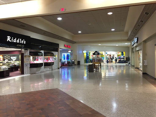 Shopping Mall «Hilltop Mall», reviews and photos, 5011 2nd Ave #56, Kearney, NE 68847, USA