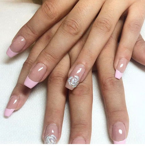 BEST NAIL EXTENSIONS COURSE- GLINT NAIL EXTENSIONS AND EYELASH EXTENSIONS COURSE