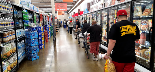 Grocery Store «Smart & Final Extra!», reviews and photos, 250 E 10th St, Gilroy, CA 95020, USA