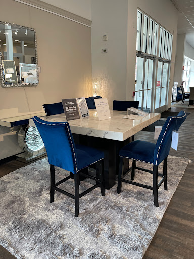 Furniture Store «Value City Furniture», reviews and photos, 5701 Mercury Dr, Dearborn, MI 48126, USA