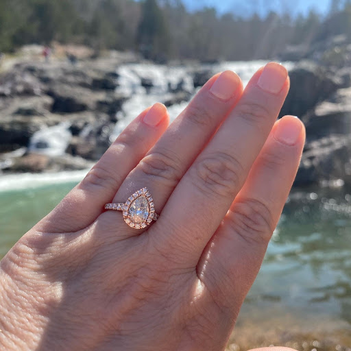 Jewelry Store «Clayton Jewelers», reviews and photos, 143 Carondelet Plaza, Clayton, MO 63105, USA