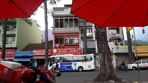 Xe khách Hùng Hiếu (Trạm Sài Gòn)