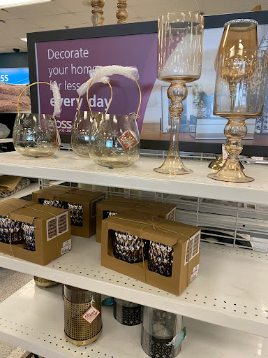 Clothing Store «Ross Dress for Less», reviews and photos, 13065 Lee Jackson Memorial Hwy, Fairfax, VA 22033, USA