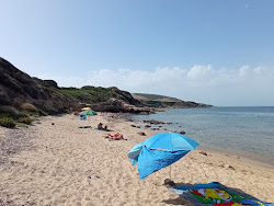Punta Perruledda North Beach'in fotoğrafı kirli temizlik seviyesi ile