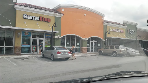 GameStop, 11069 Pines Blvd, Pembroke Pines, FL 33026, USA, 