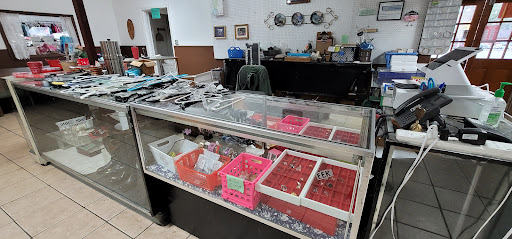 Thrift Store «Helping Hand Mission FL», reviews and photos