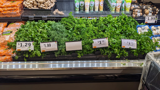 Grocery Store «Stop & Shop», reviews and photos, 2020 Norwich-New London Turnpike, Montville, CT 06353, USA