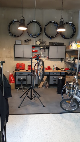 bykarl bike repair - Fahrradgeschäft