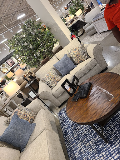 Shopping Mall «Park Place Shopping Center», reviews and photos, 17555 Southcenter Pkwy, Tukwila, WA 98188, USA