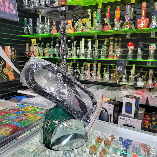 Tobacco Shop «THE GREENMILE VAPE & SMOKE SHOP», reviews and photos, 2014 W Bullard Ave, Fresno, CA 93711, USA