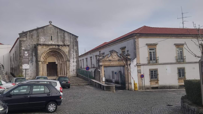 Largo da Sé 4, 2400-137 Leiria, Portugal