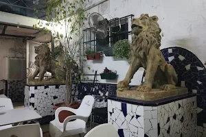 El patio de los leones image