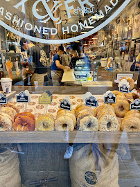 Atmosphère du Restauration rapide BAGELSTEIN • Bagels & Coffee shop à La Rochelle - n°3