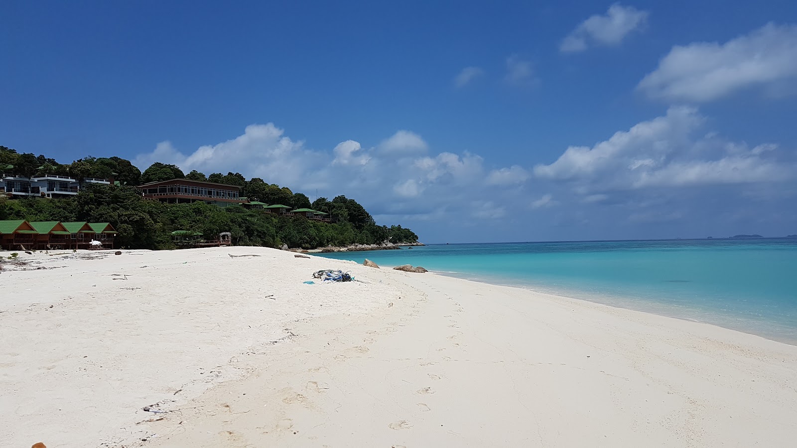 Photo de North Point Beach - endroit populaire parmi les connaisseurs de la détente