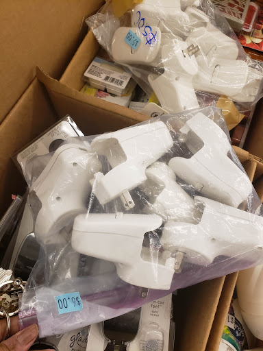 Discount Store «Bargains In A Box», reviews and photos, 4254 W Belmont Ave, Chicago, IL 60641, USA