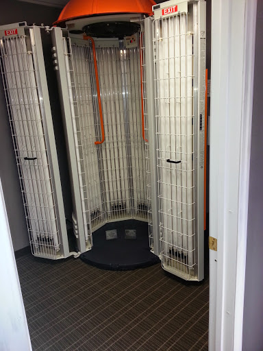 Beauty Salon «Radiant FX Salon & Day Spa», reviews and photos, 3808 1st Ave NE, Cedar Rapids, IA 52402, USA