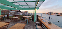 Atmosphère du Restaurant de fruits de mer La terrasse de Larros à Gujan-Mestras - n°7