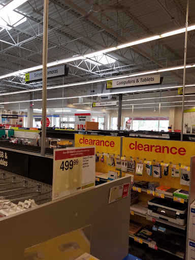 Office Supply Store «Staples», reviews and photos, 11620 Plaza America Dr, Reston, VA 20190, USA