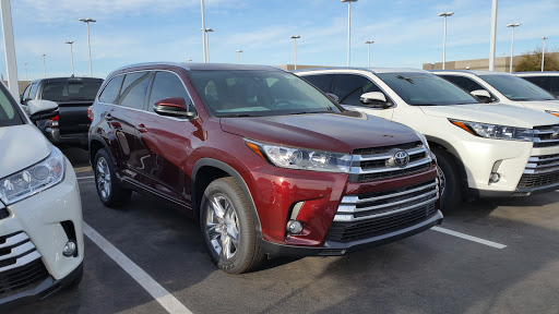 Toyota Dealer «Big Two Toyota of Chandler», reviews and photos, 1250 S Gilbert Rd, Chandler, AZ 85286, USA