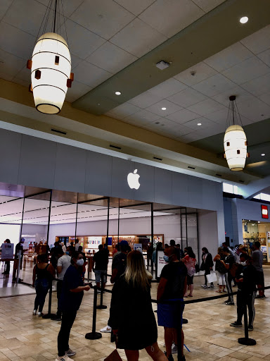 Computer Store «Apple Smith Haven», reviews and photos, 518 Smith Haven Mall, Lake Grove, NY 11755, USA