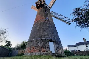 Stansted Mountfitchet Windmill image