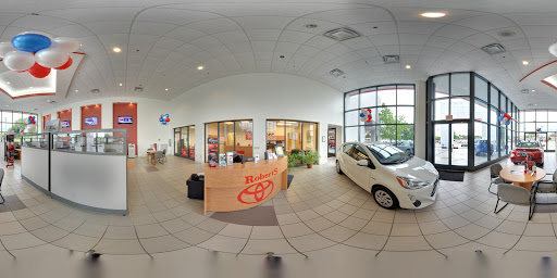 Car Dealer «Roberts Toyota», reviews and photos