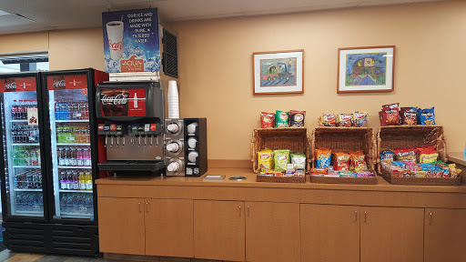 Car Wash «Aqua Auto Wash Detail & Lube Center», reviews and photos, 4102 College Park Dr, The Woodlands, TX 77384, USA