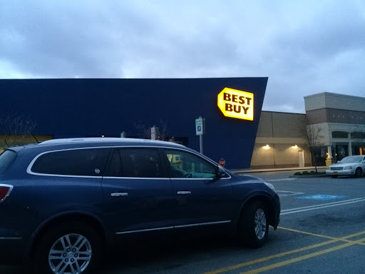 Electronics Store «Best Buy», reviews and photos, 2833 W Ridge Rd, Rochester, NY 14626, USA