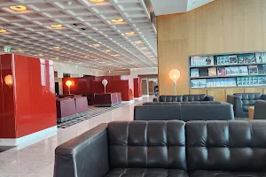 Qantas International First Lounge Melbourne image