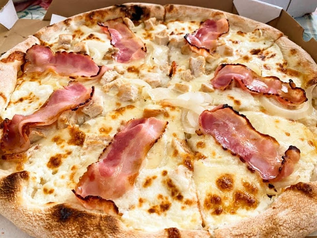 Kakas Pizza - Pizza
