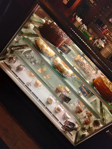 Shopping Mall «The Shoppes at Buckland Hills», reviews and photos, 194 Buckland Hills Dr, Manchester, CT 06042, USA