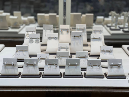 Jewelry Store «Levit Jewelers», reviews and photos, 1000 Park Blvd E, Massapequa Park, NY 11762, USA