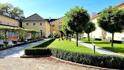 Private Schule zur Erziehungshilfe Schloß Zinneberg Zinneberg 1, 85625 Glonn, Deutschland