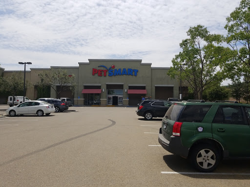 Pet Supply Store «PetSmart», reviews and photos, 261 Spreckels Ave, Manteca, CA 95336, USA