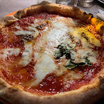 Photo n°1 de l'avis de Enrico.i fait le 25/04/2024 à 20:37 sur le  Trattoria Pizzeria Ieri, Oggi, Domani à Naples