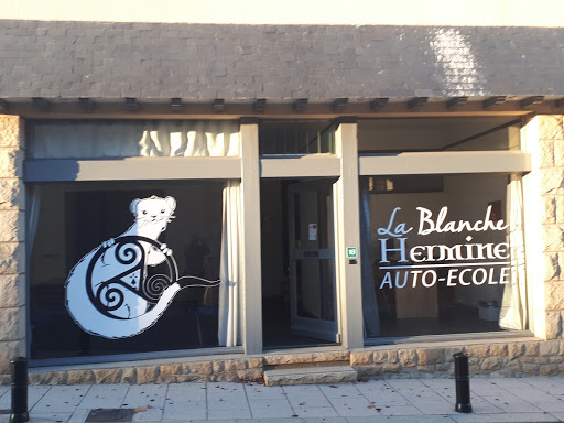 Auto-Ecole La Blanche Hermine à Étrelles, Ille-et-Vilaine