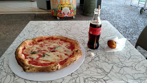 Brothers pizza in Baia Domizia, Provincia di Caserta