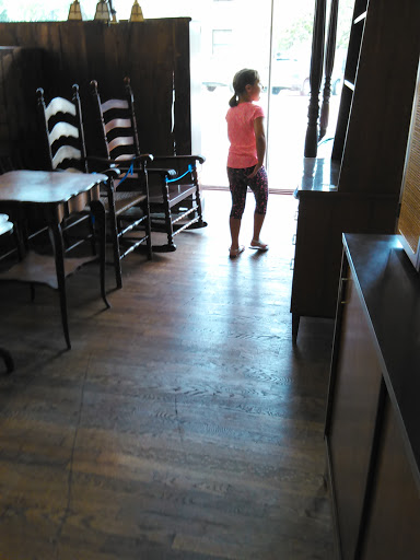 Antique Store «Downtown Antiques Mall», reviews and photos, 1 Court Square, West Plains, MO 65775, USA