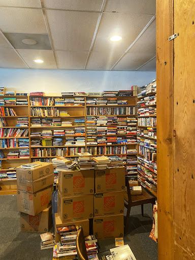 Used Book Store «Patrick Paperbacks», reviews and photos, 1867 S Patrick Dr, Indian Harbour Beach, FL 32937, USA