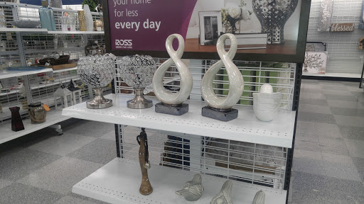 Clothing Store «Ross Dress for Less», reviews and photos, 1401 Missouri Ave N, Largo, FL 33770, USA