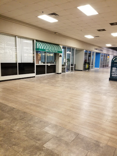 Shopping Mall «Mid City Mall», reviews and photos, 1250 Bardstown Rd #5, Louisville, KY 40204, USA