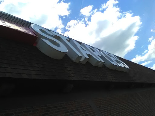 Office Supply Store «Staples», reviews and photos, 17410 Mack Ave, Grosse Pointe, MI 48230, USA